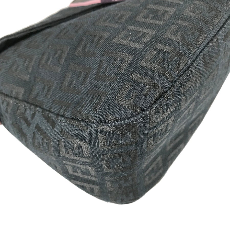 フェンディ ショルダーバッグ