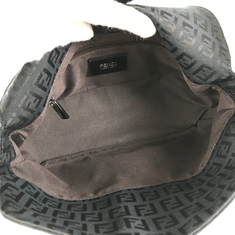 フェンディ ショルダーバッグ