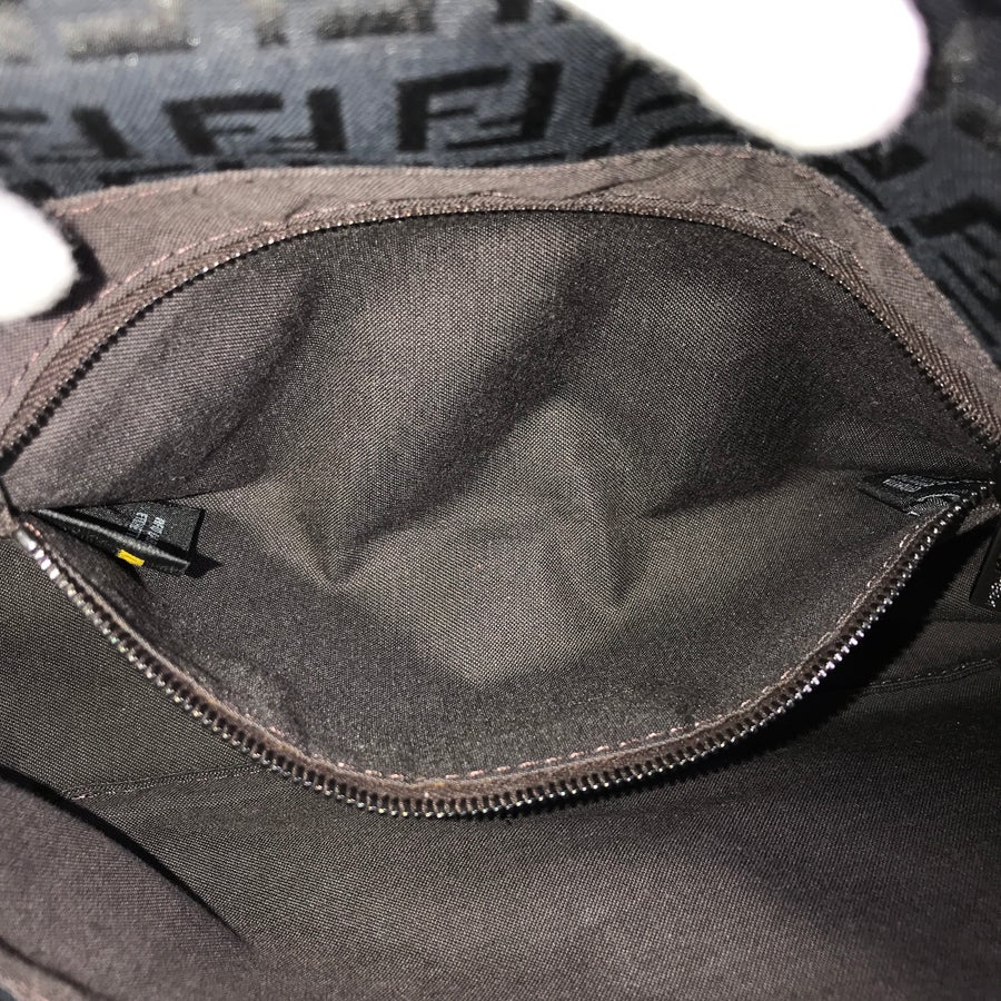 フェンディ ショルダーバッグ