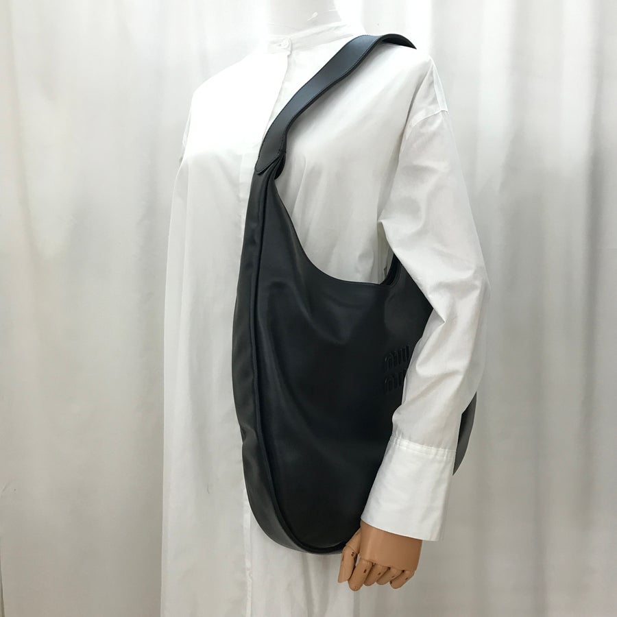 ミュウミュウ トートバッグ