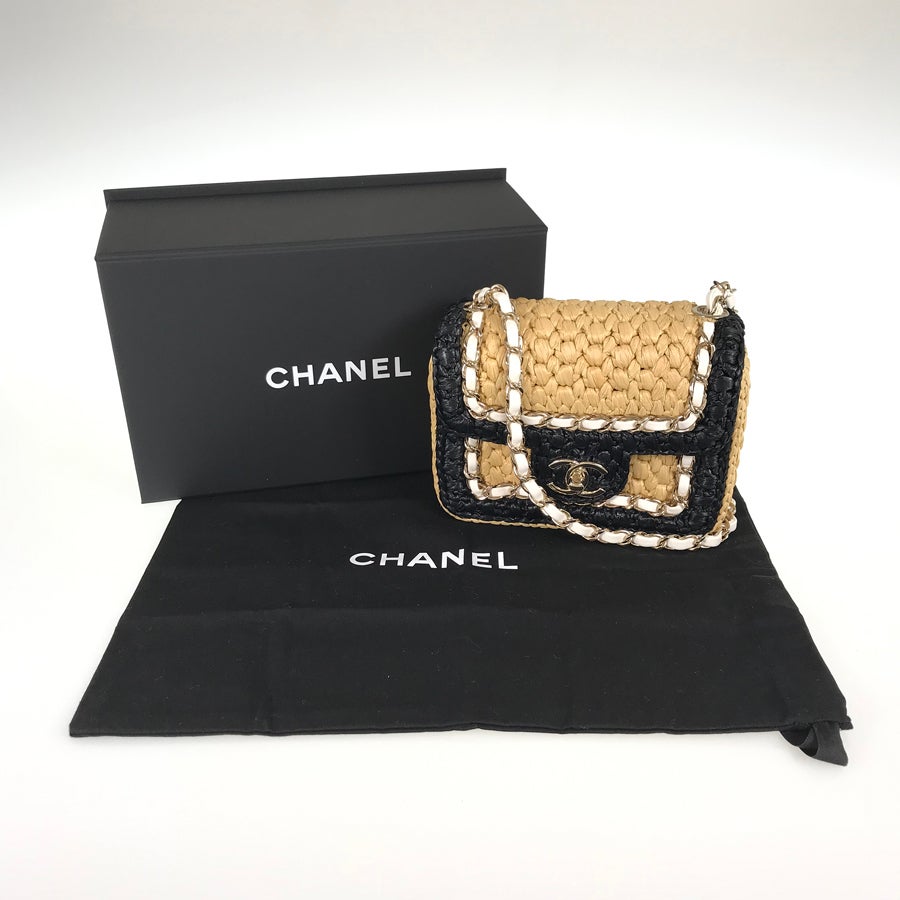 シャネル ショルダーバッグ