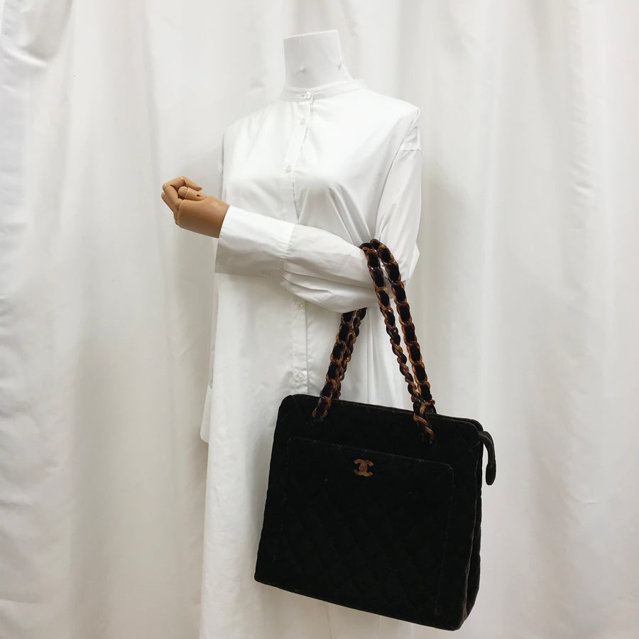 シャネル ショルダーバッグ