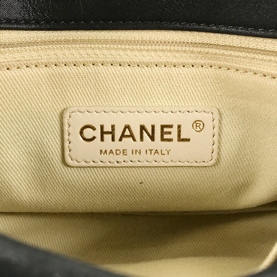 シャネル ショルダーバッグ