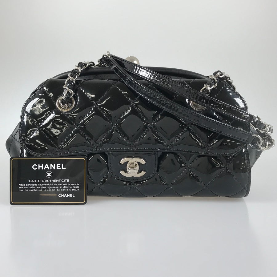 シャネル ショルダーバッグ