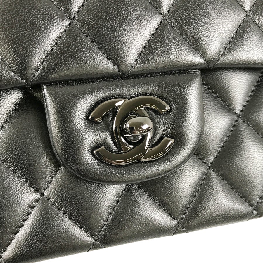 シャネル ショルダーバッグ