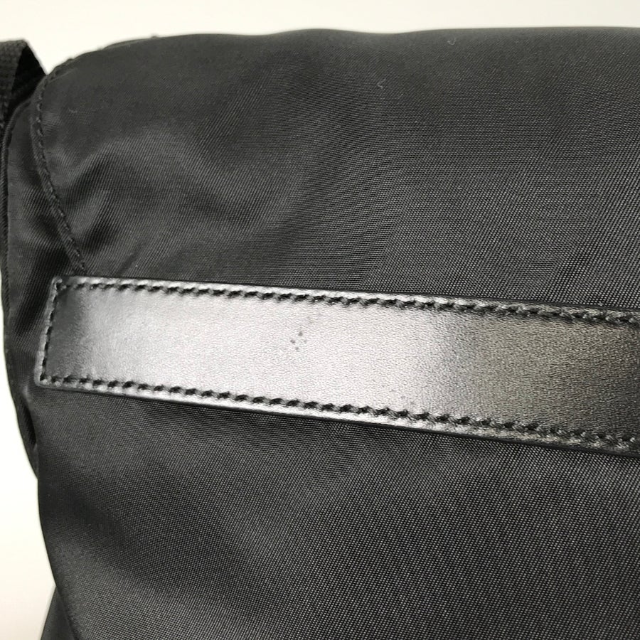 プラダ ショルダーバッグ