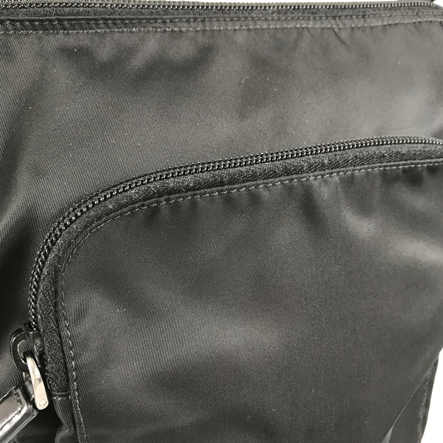 プラダ ショルダーバッグ