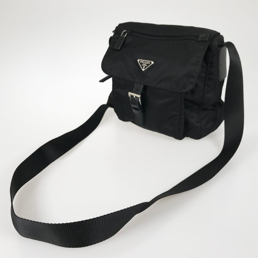 プラダ ショルダーバッグ