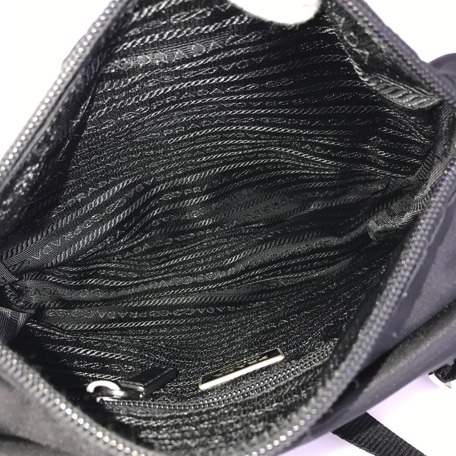 プラダ ショルダーバッグ