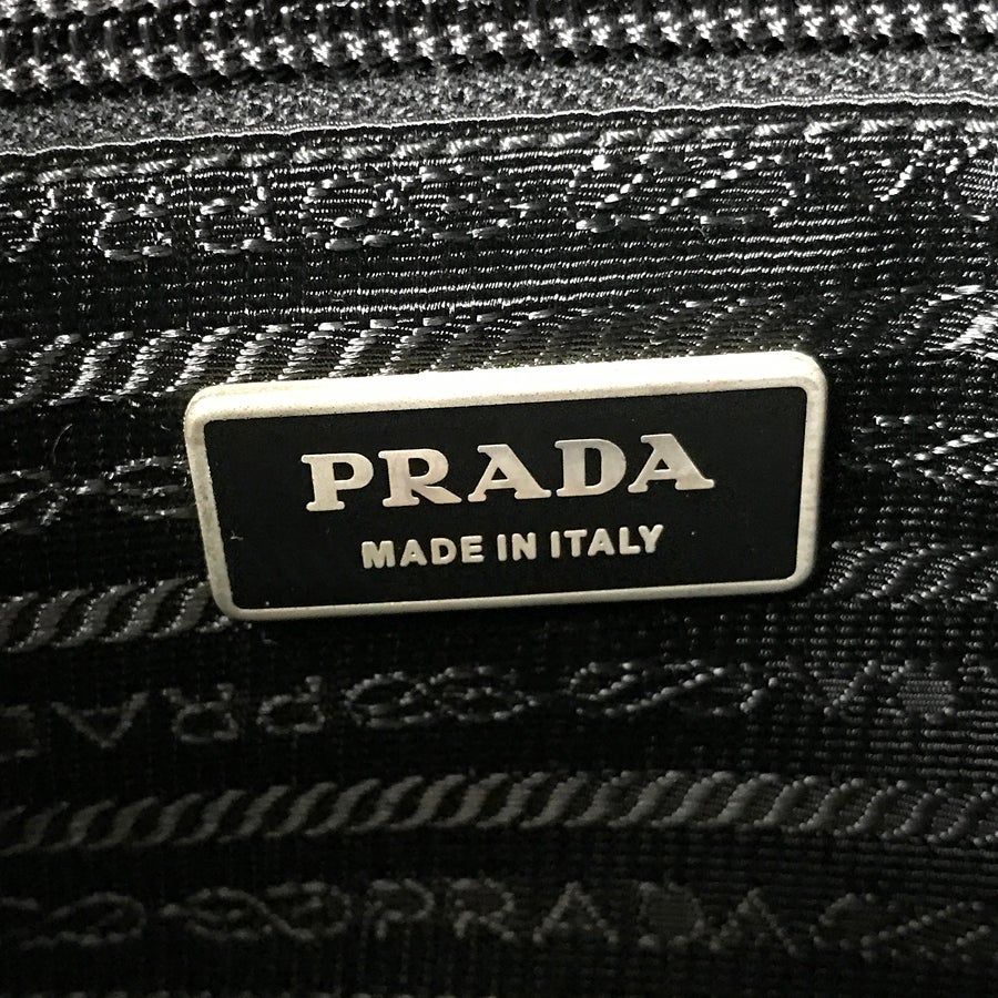 プラダ ショルダーバッグ