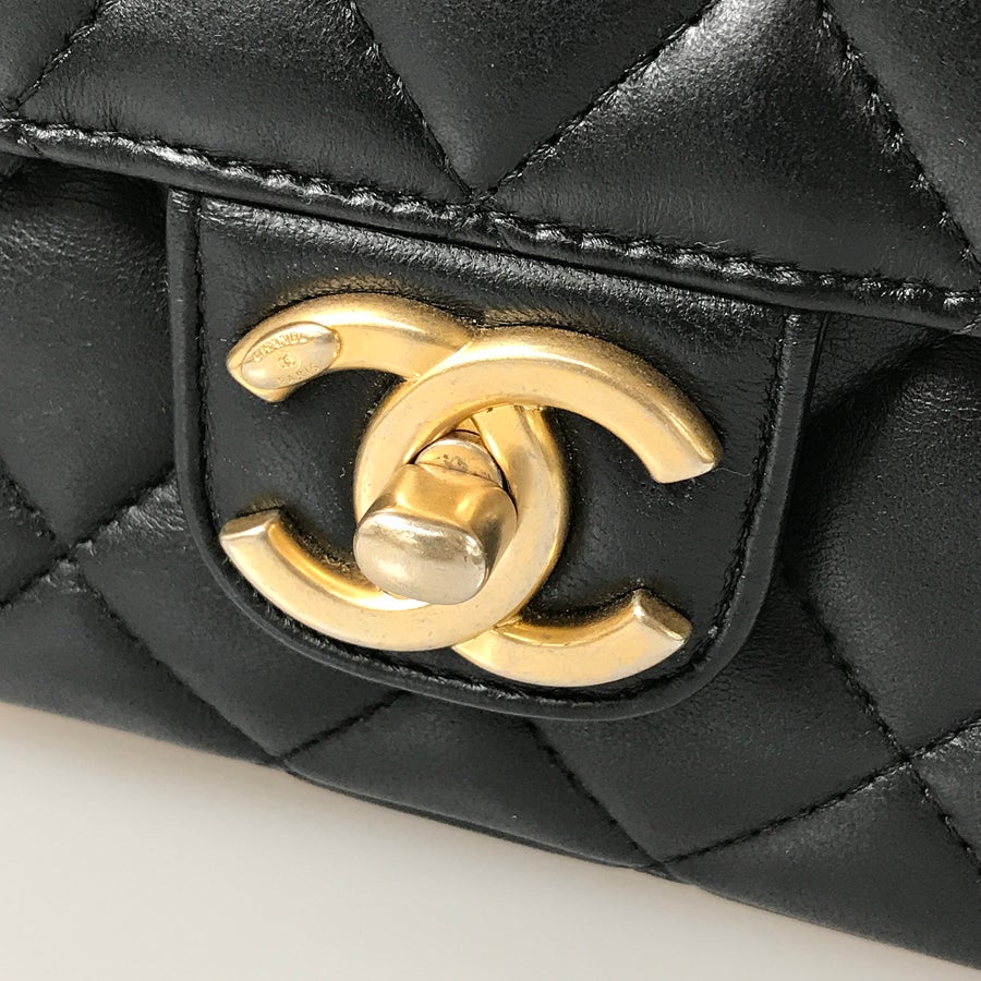 シャネル ショルダーバッグ