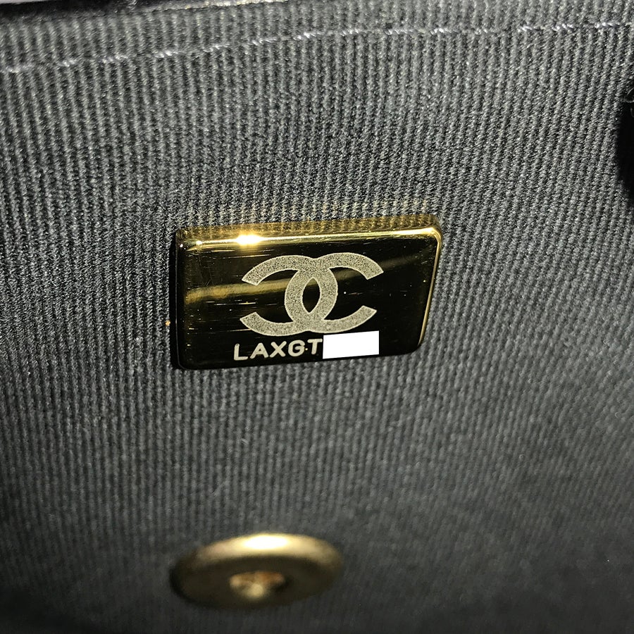 シャネル ショルダーバッグ