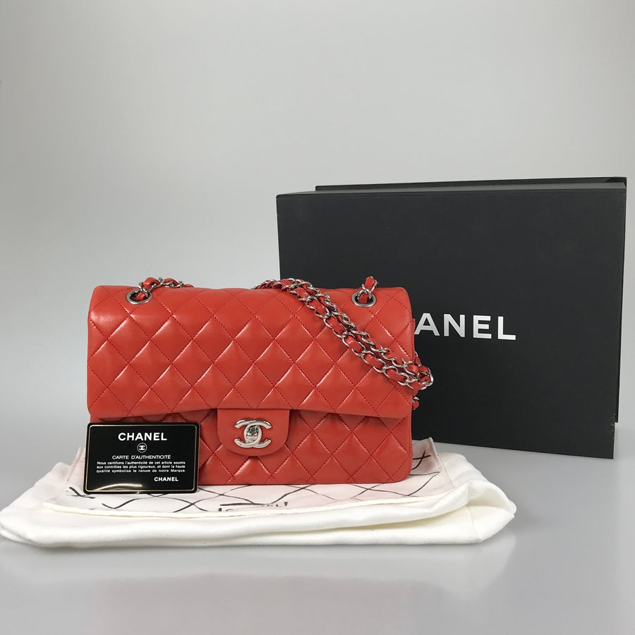 シャネル ショルダーバッグ