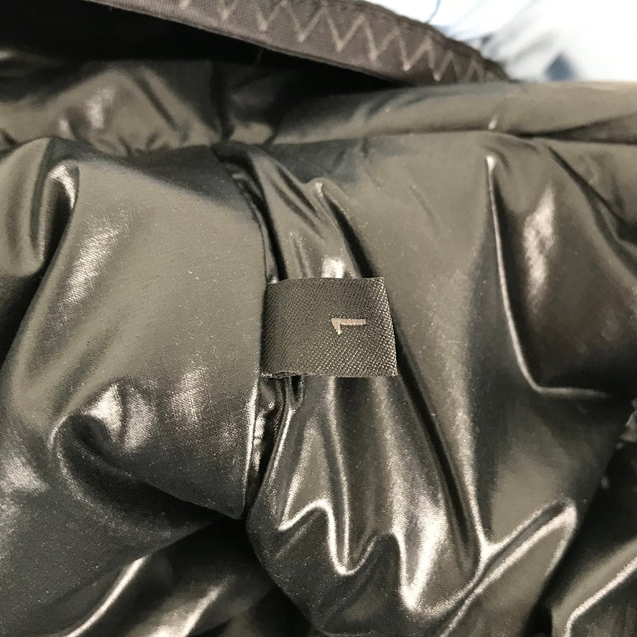 モンクレール ユニセックス ダウンジャケット