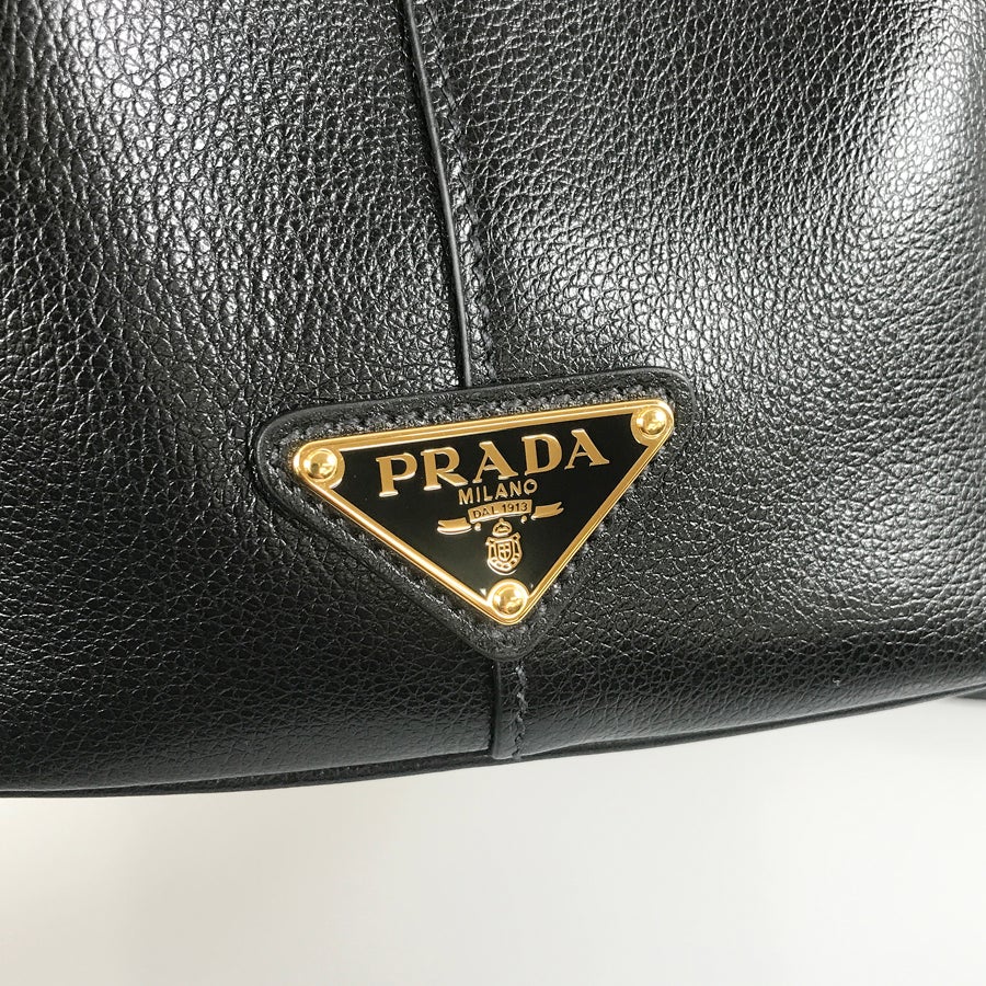 プラダ トートバッグ