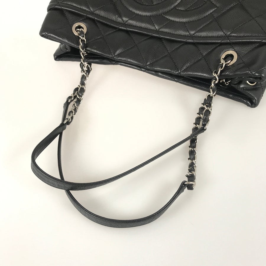 シャネル ショルダーバッグ