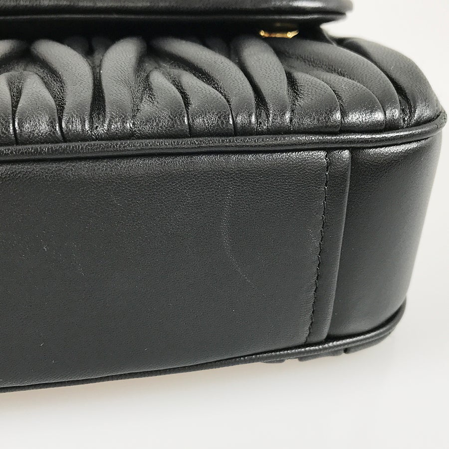 ミュウミュウ ショルダーバッグ