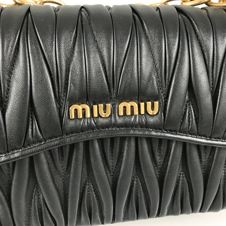 ミュウミュウ ショルダーバッグ