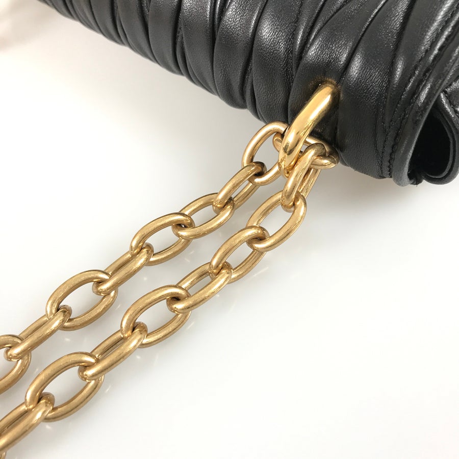 ミュウミュウ ショルダーバッグ