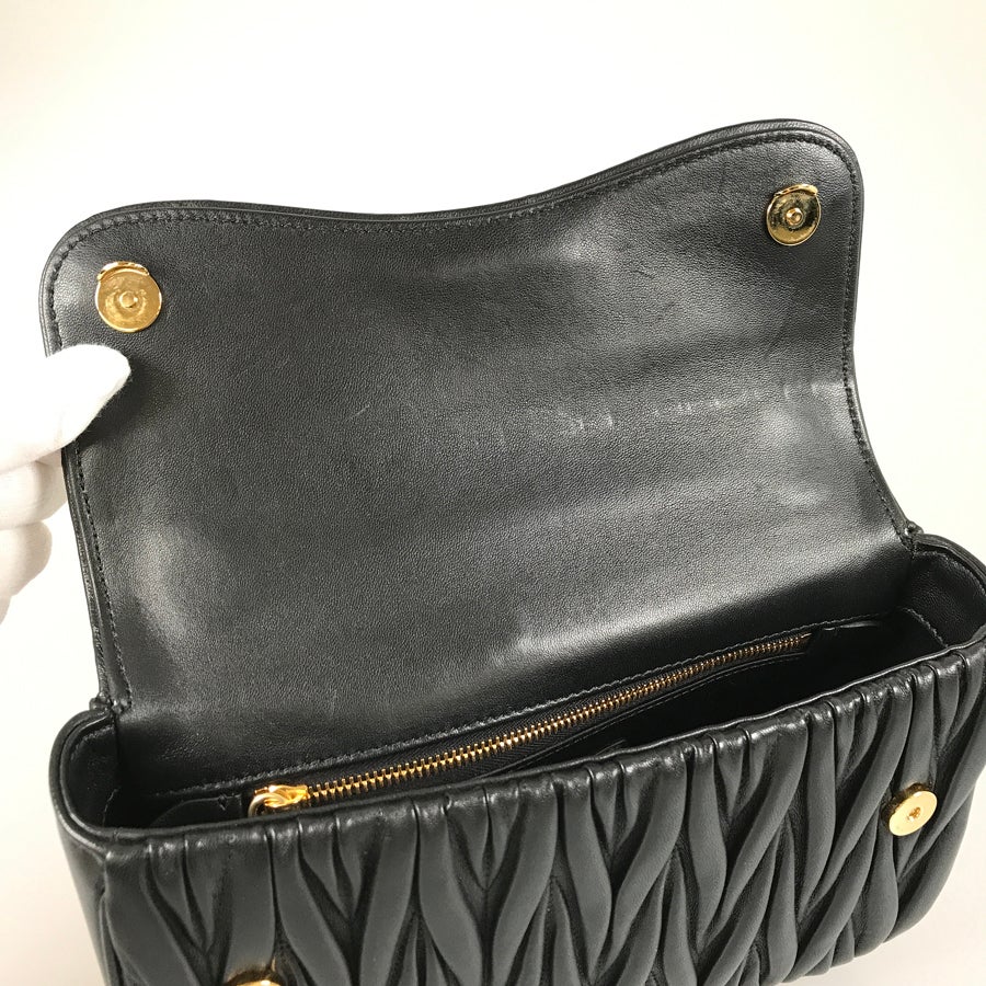 ミュウミュウ ショルダーバッグ