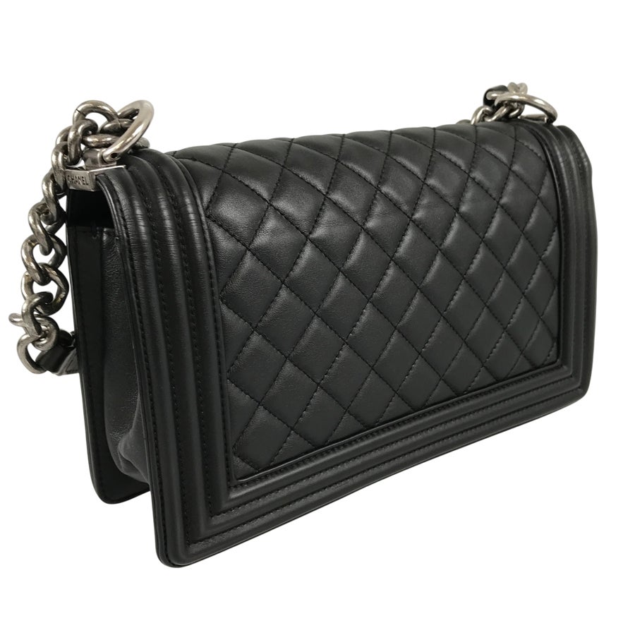 シャネル ショルダーバッグ