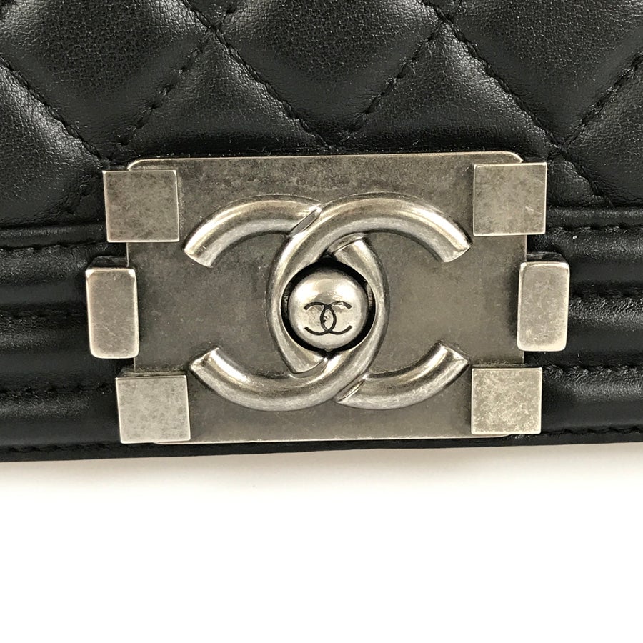 シャネル ショルダーバッグ