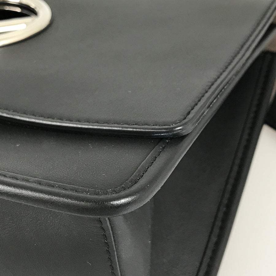 フェンディ ハンドバッグ