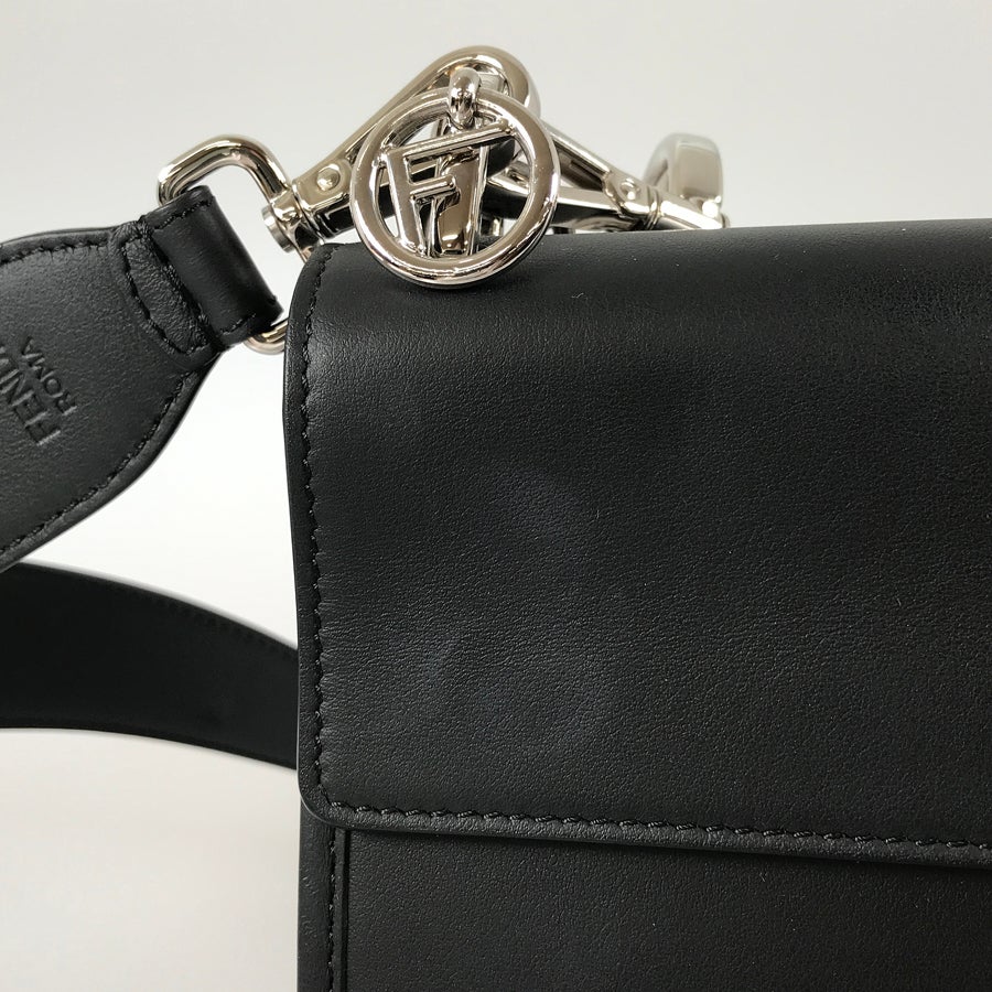 フェンディ ハンドバッグ