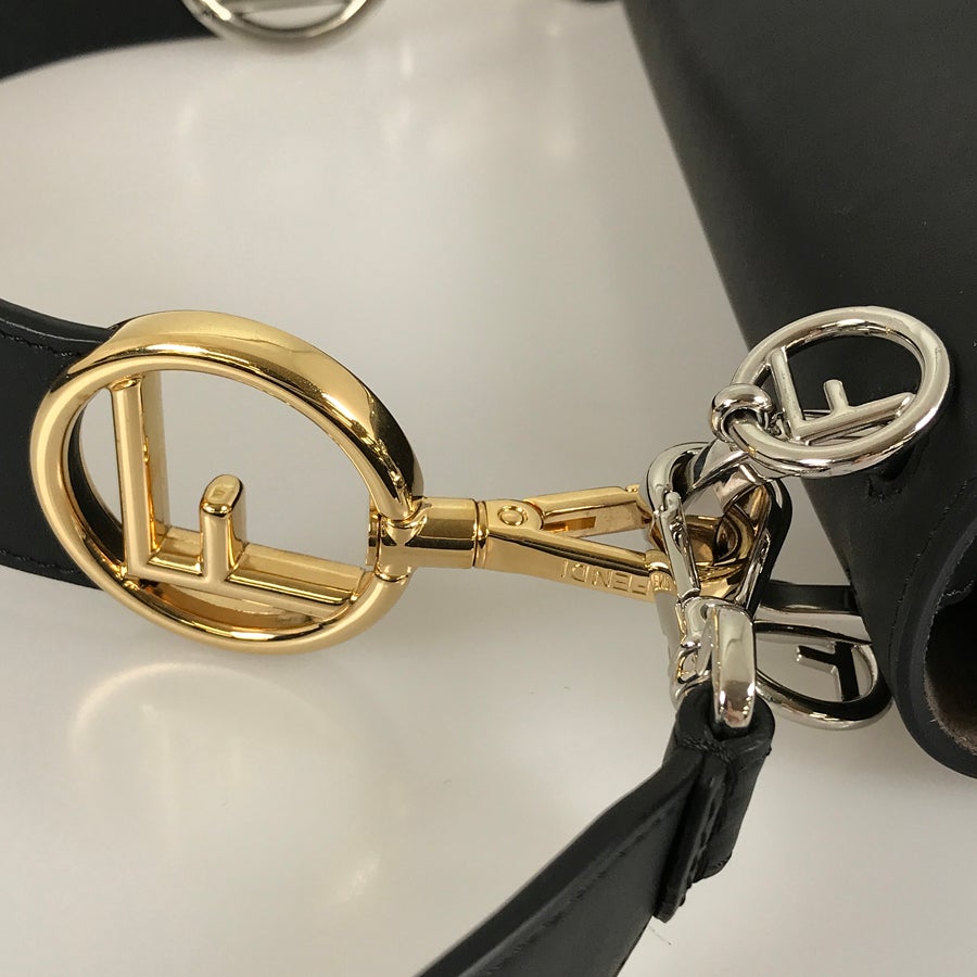 フェンディ ハンドバッグ