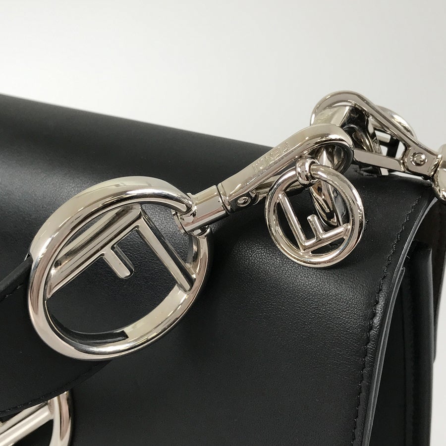 フェンディ ハンドバッグ