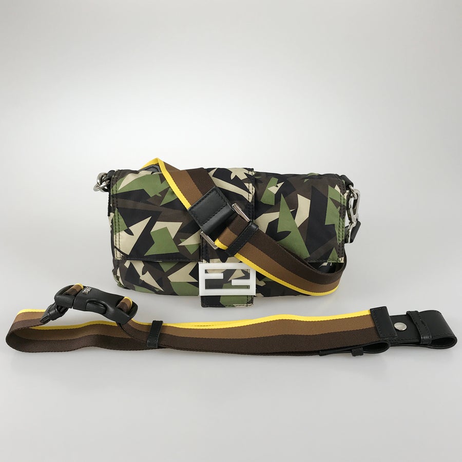 フェンディ ショルダーバッグ