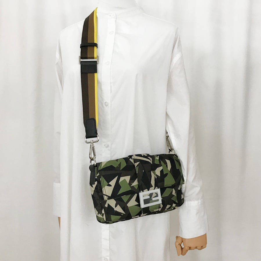 フェンディ ショルダーバッグ