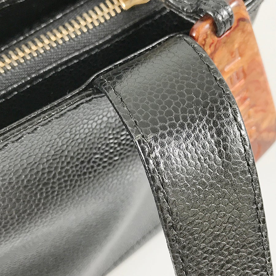 シャネル ショルダーバッグ