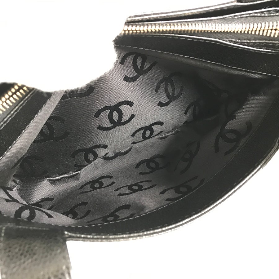 シャネル ショルダーバッグ