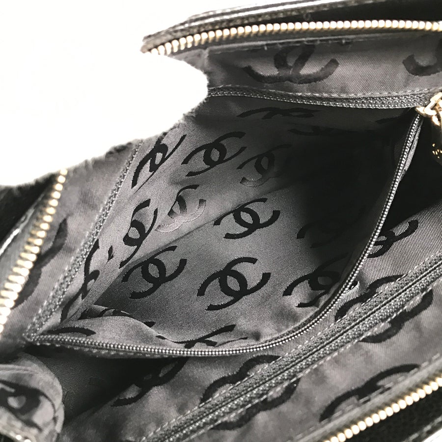 シャネル ショルダーバッグ