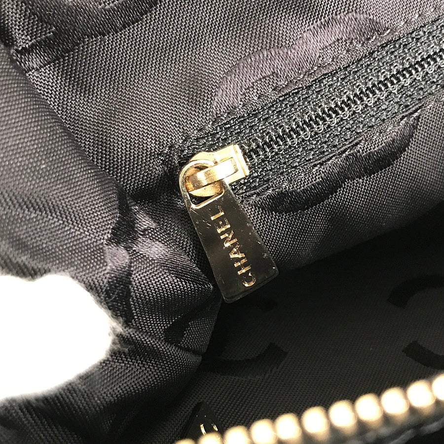 シャネル ショルダーバッグ