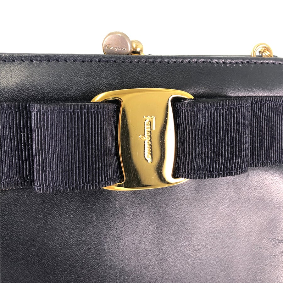 サルヴァトーレフェラガモ ショルダーバッグ