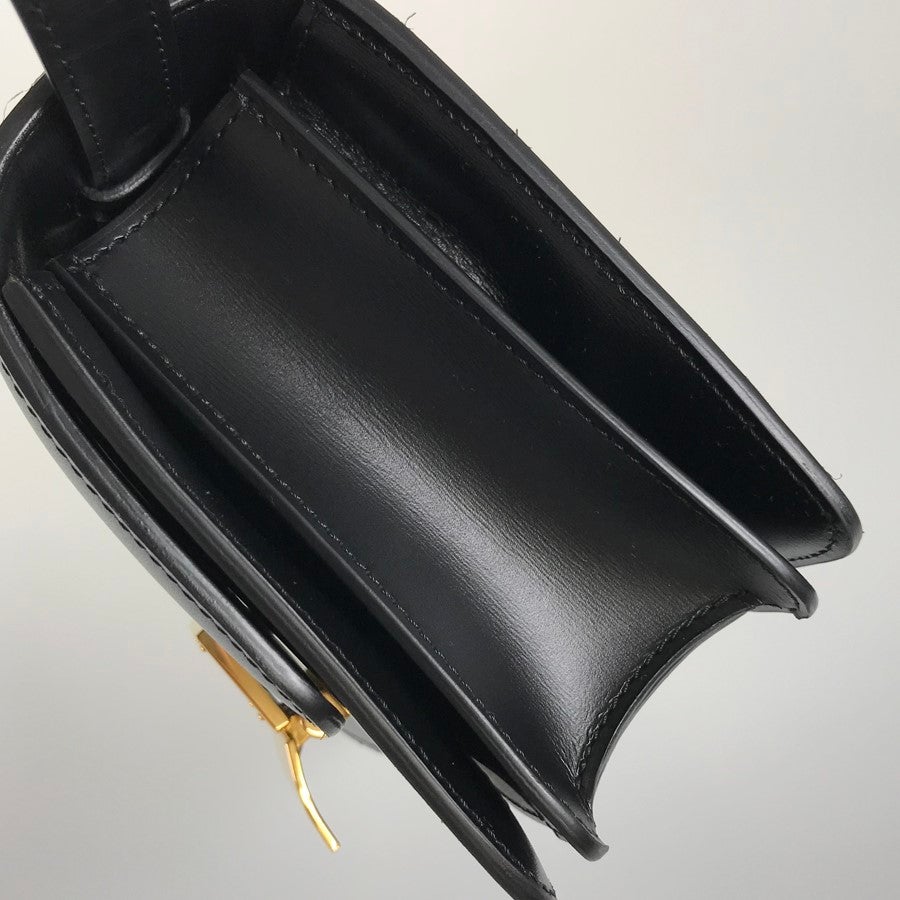 セリーヌ ショルダーバッグ