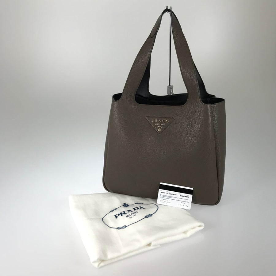 プラダ トートバッグ