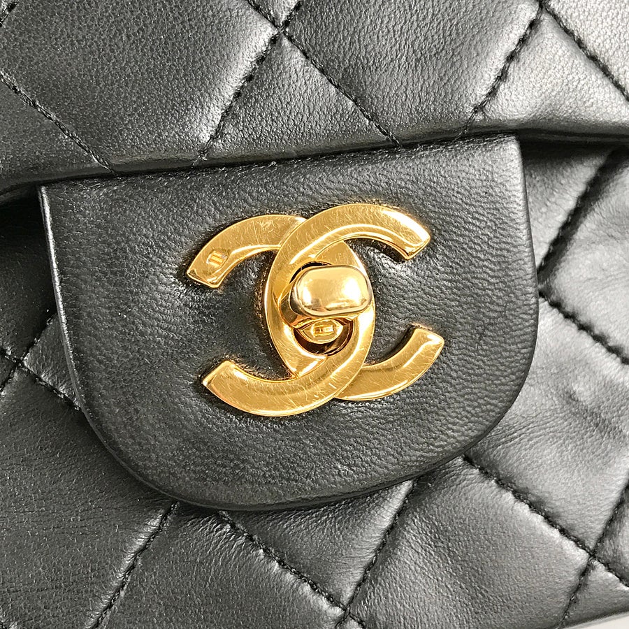 シャネル ショルダーバッグ