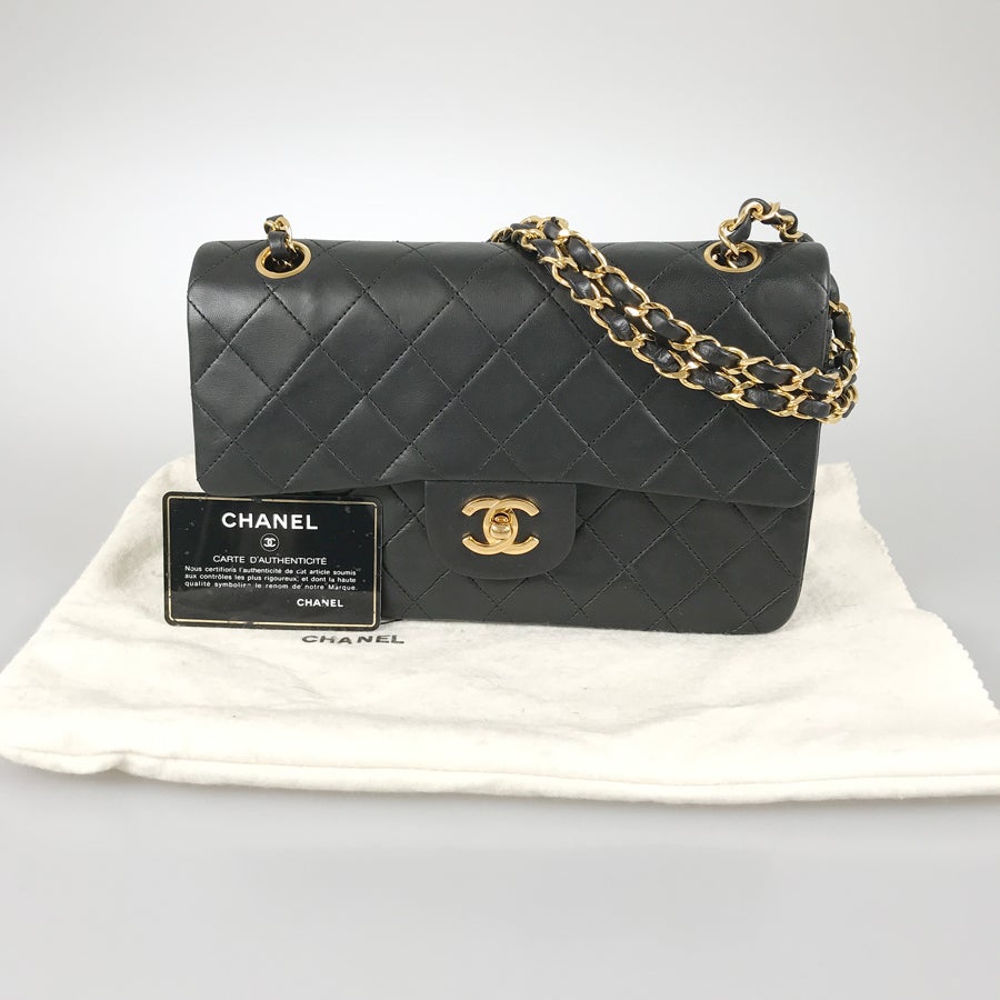 シャネル ショルダーバッグ