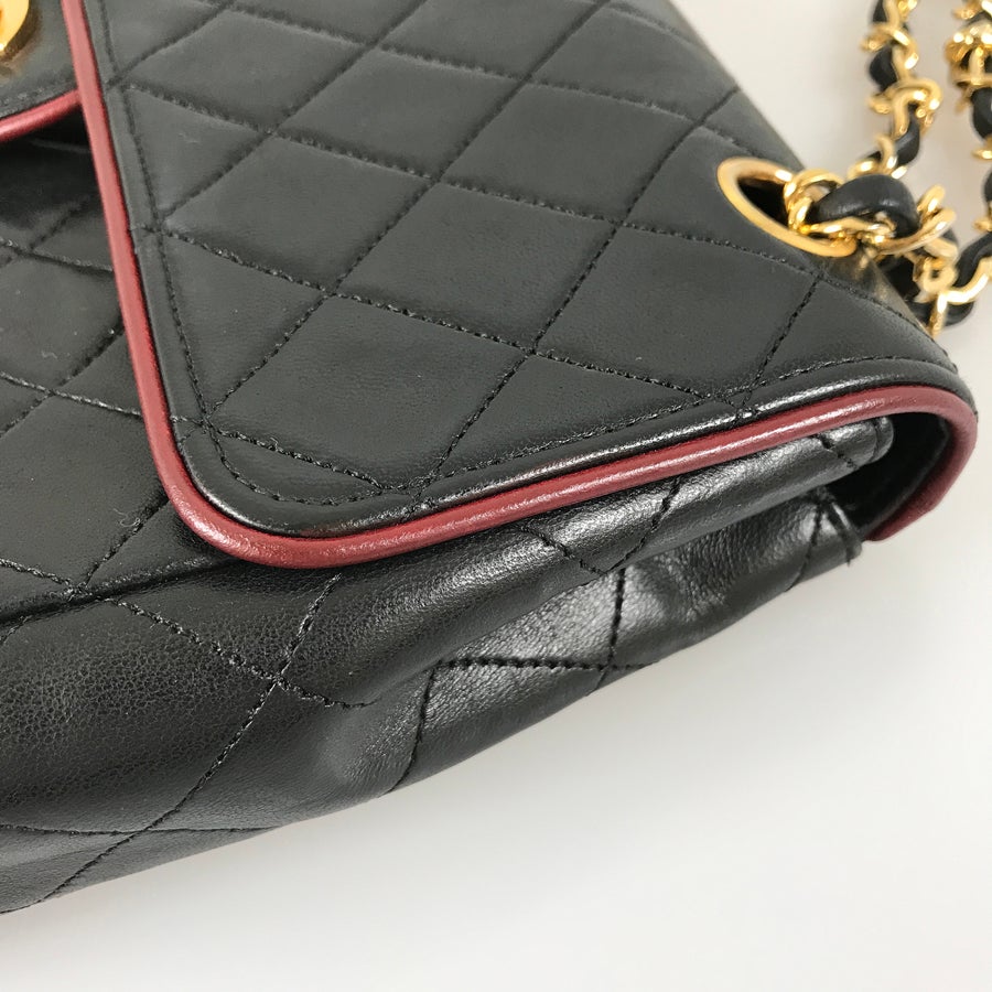 シャネル ショルダーバッグ