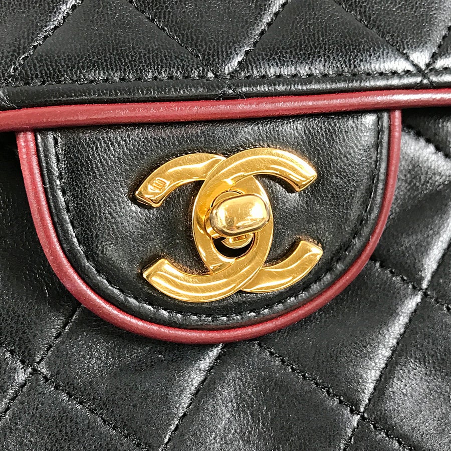 シャネル ショルダーバッグ