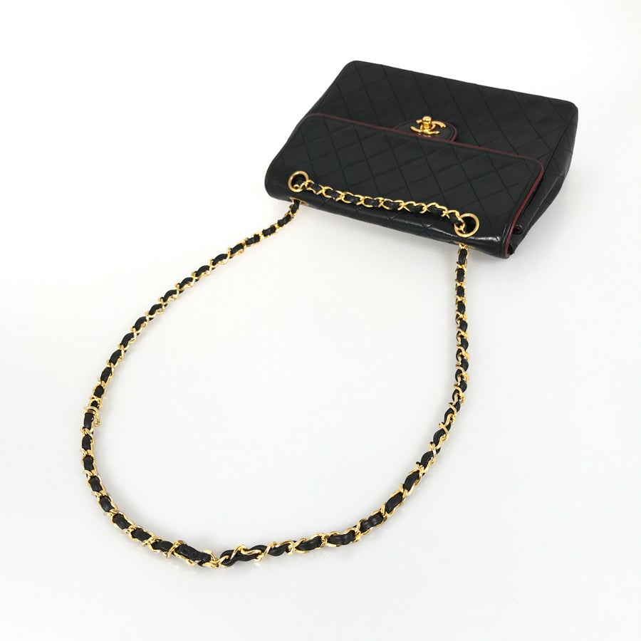 シャネル ショルダーバッグ