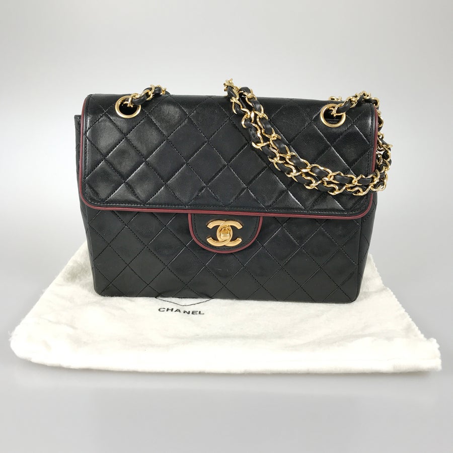 シャネル ショルダーバッグ