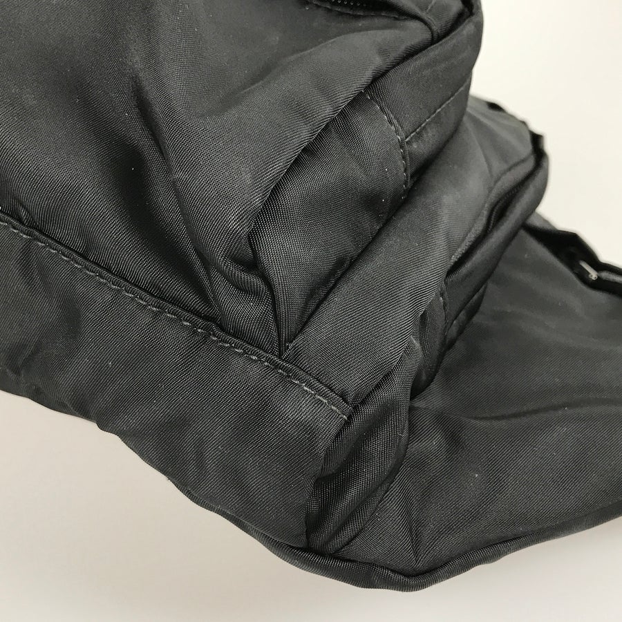 プラダ ボディバッグ