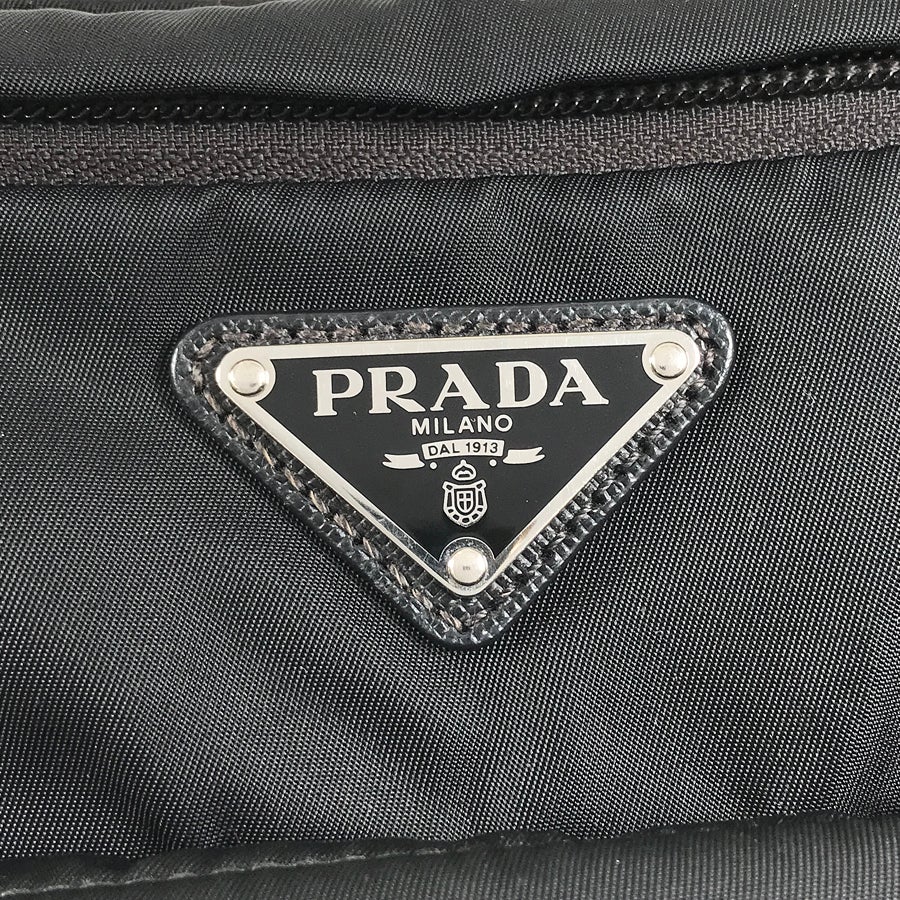 プラダ ボディバッグ