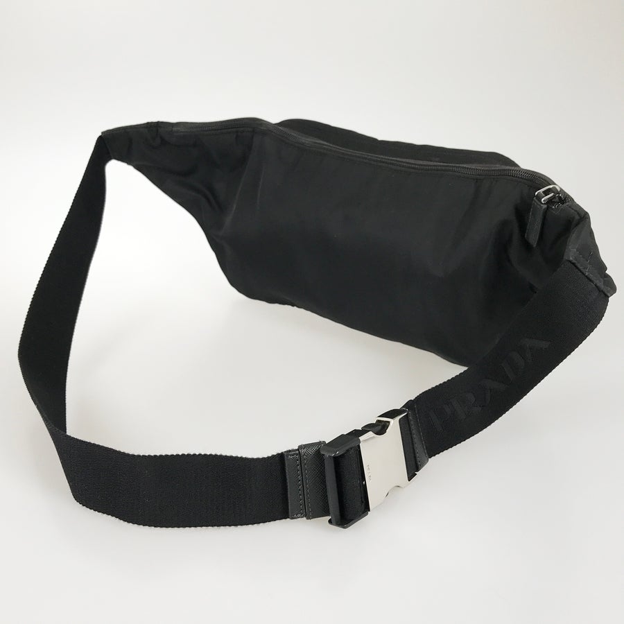 プラダ ボディバッグ