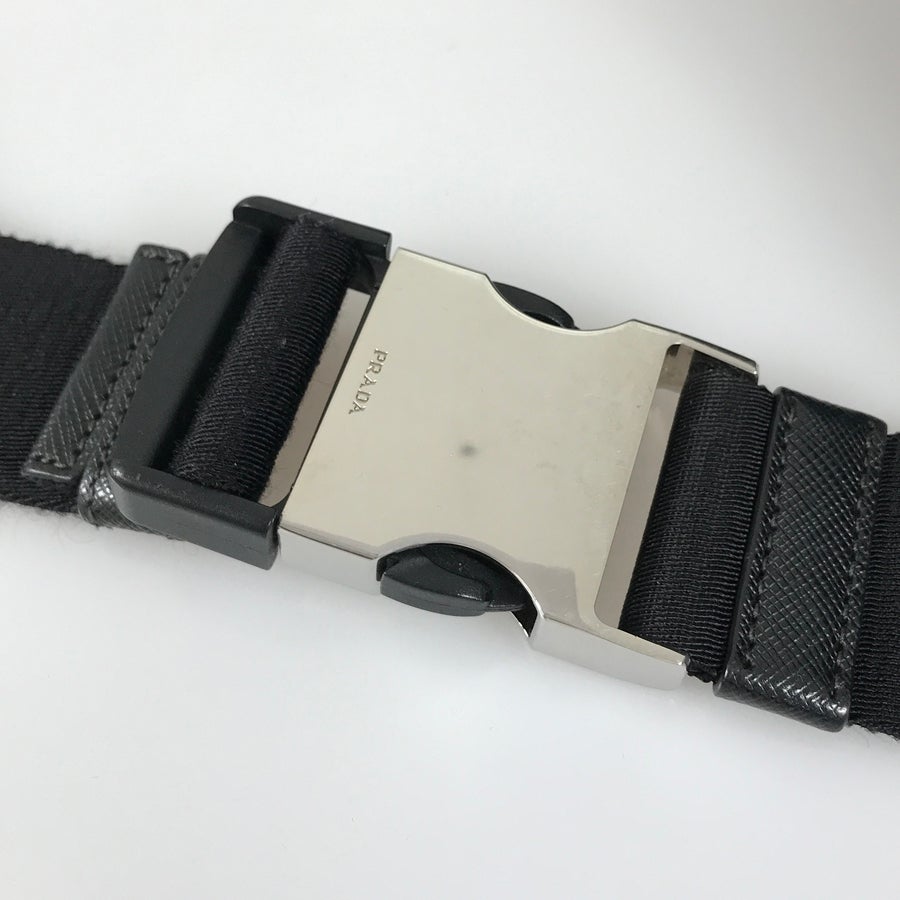 プラダ ボディバッグ