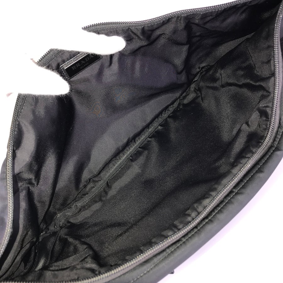 プラダ ボディバッグ